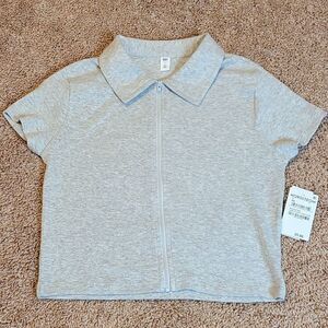 Bp Cropped top with gray zipper detailing!
